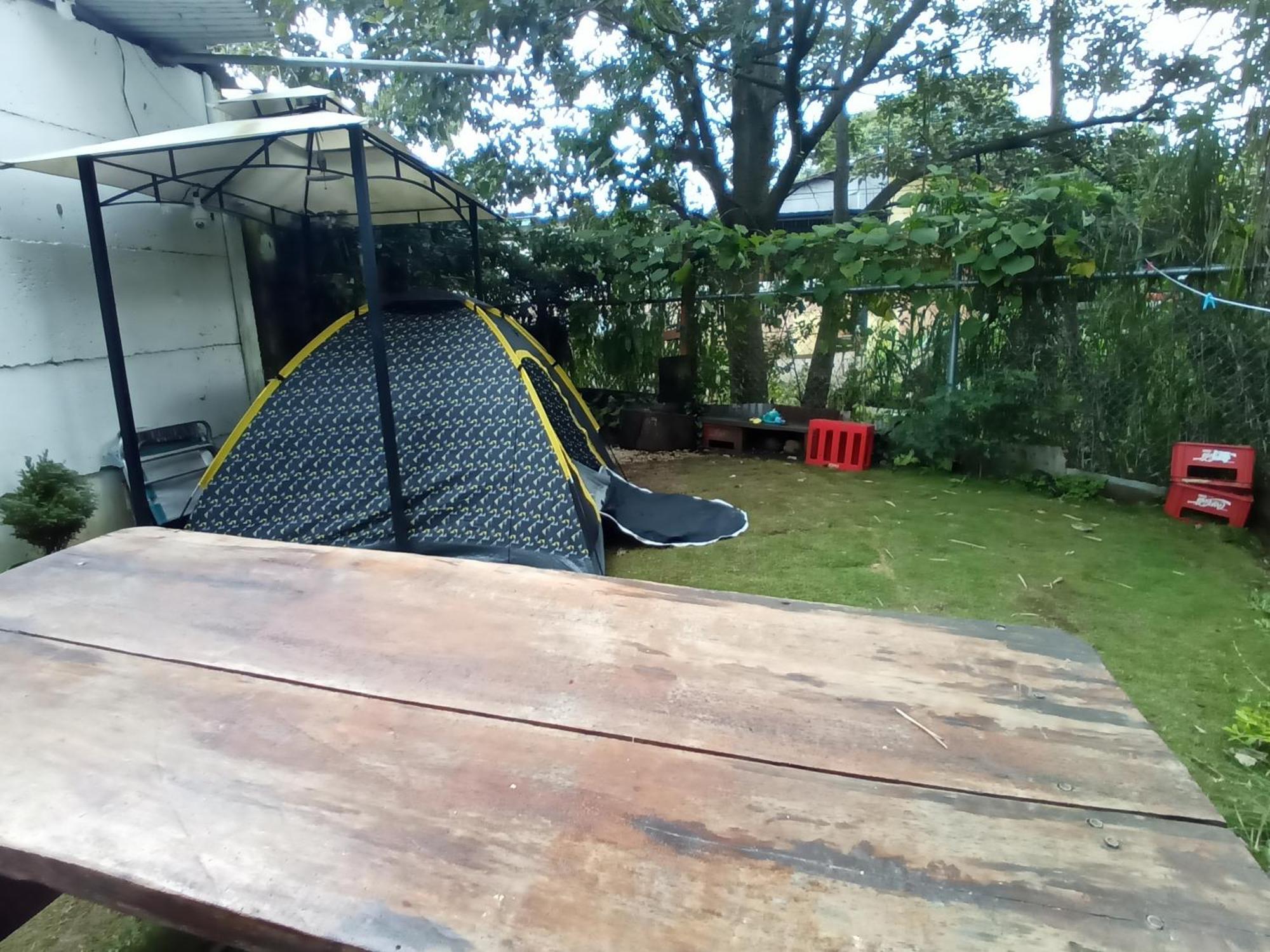 Hogar Tico-estadounidense Cerca De Aeropuerto *